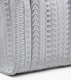 Marc Jacobs The Monogram Metallic Mini Tote Bag SILVER/BRIGHT WHITE 18 Marc Jacobs The Monogram Metallic Mini Tote Bag SILVER/BRIGHT WHITE -Fashion Store MJI 2F3HTT048H01 113 F8F8F8 1 1 ALT6