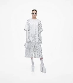 Marc Jacobs The Monogram Metallic Mini Tote Bag SILVER/BRIGHT WHITE 19 Marc Jacobs The Monogram Metallic Mini Tote Bag SILVER/BRIGHT WHITE -Fashion Store MJI 2F3HTT048H01 113 F8F8F8 1 1 ALT7