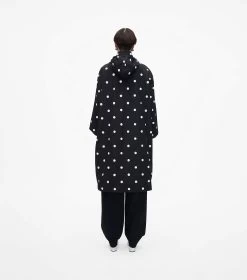 Marc Jacobs The Spots Long Windbreaker BLACK/WHITE 14 Marc Jacobs The Spots Long Windbreaker BLACK/WHITE -Fashion Store MJI 2F3RJC007W07 005 F8F8F8 1 1 ALT3