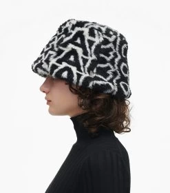 Marc Jacobs The Monogram Teddy Bucket Hat BLACK/IVORY -Fashion Store MJI 2F3RRA009W17 004 F8F8F8 1 1 ALT2