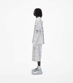 Marc Jacobs The Monogram Big T-Shirt SILVER/BRIGHT WHITE 18 Marc Jacobs The Monogram Big T-Shirt SILVER/BRIGHT WHITE -Fashion Store MJI 2F3RTP002C16 113 F8F8F8 1 1 ALT6