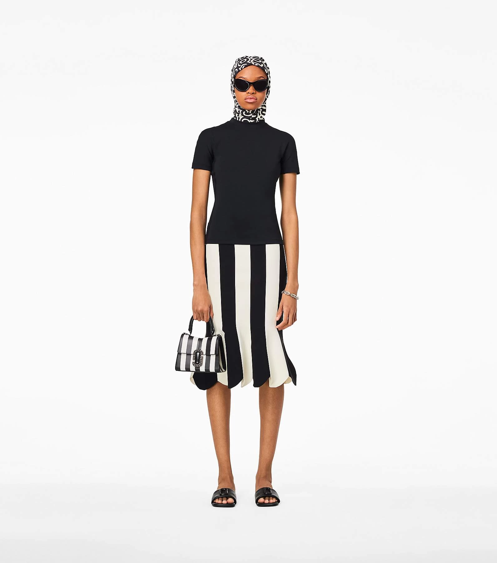 Marc Jacobs The Striped St. Marc Mini Top Handle BLACK/WHITE 5 Marc Jacobs The Striped St. Marc Mini Top Handle BLACK/WHITE - Image 3