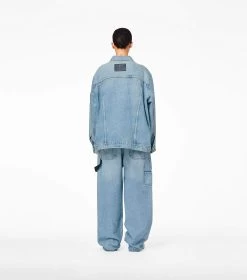Marc Jacobs The Denim Trucker Jacket SUN BLEACHED DENIM 16 Marc Jacobs The Denim Trucker Jacket SUN BLEACHED DENIM -Fashion Store MJI 2P3RJC009D01 474 F8F8F8 1 1 ALT3