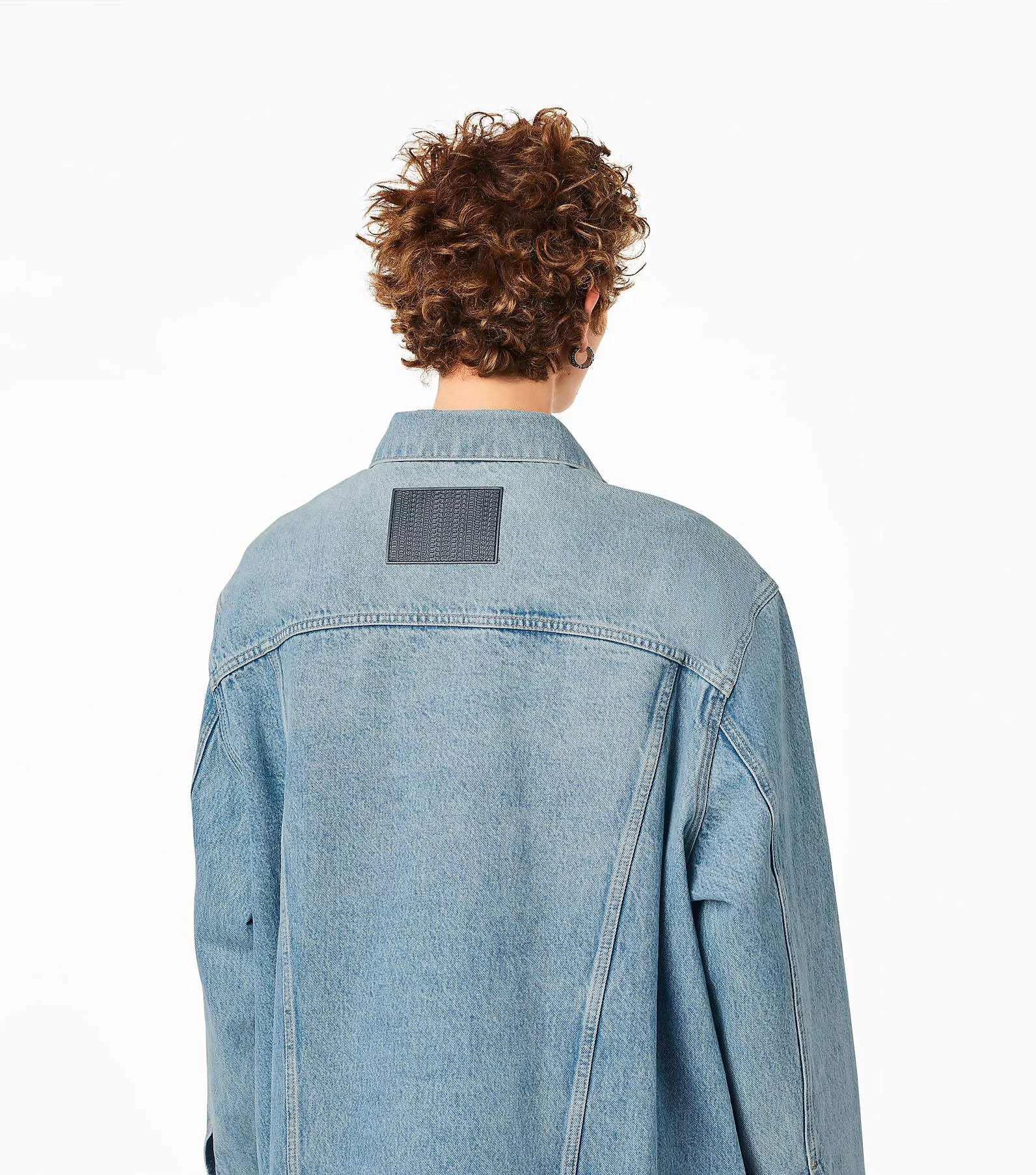 Marc Jacobs The Denim Trucker Jacket SUN BLEACHED DENIM 11 Marc Jacobs The Denim Trucker Jacket SUN BLEACHED DENIM - Image 9
