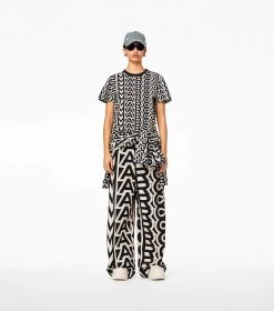 Marc Jacobs The Monogram Baby Tee BLACK/IVORY 16 Marc Jacobs The Monogram Baby Tee BLACK/IVORY -Fashion Store MJI 2P3RTP006C01 004 F8F8F8 1 1 ALT4