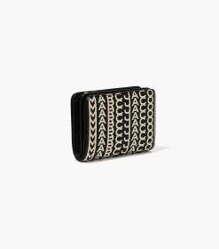 Marc Jacobs The Monogram Mini Compact Wallet BLACK/WHITE 15 Marc Jacobs The Monogram Mini Compact Wallet BLACK/WHITE -Fashion Store MJI 2P3SMP054S01 005 F8F8F8 1 1 ALT4