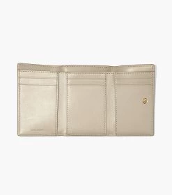 Marc Jacobs The Monogram Medium Trifold Wallet KHAKI -Fashion Store MJI 2P3SMP055S01 223 F8F8F8 1 1 ALT3