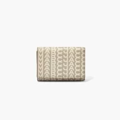 Marc Jacobs The Monogram Medium Trifold Wallet KHAKI -Fashion Store MJI 2P3SMP055S01 223 F8F8F8 1 1 MAIN