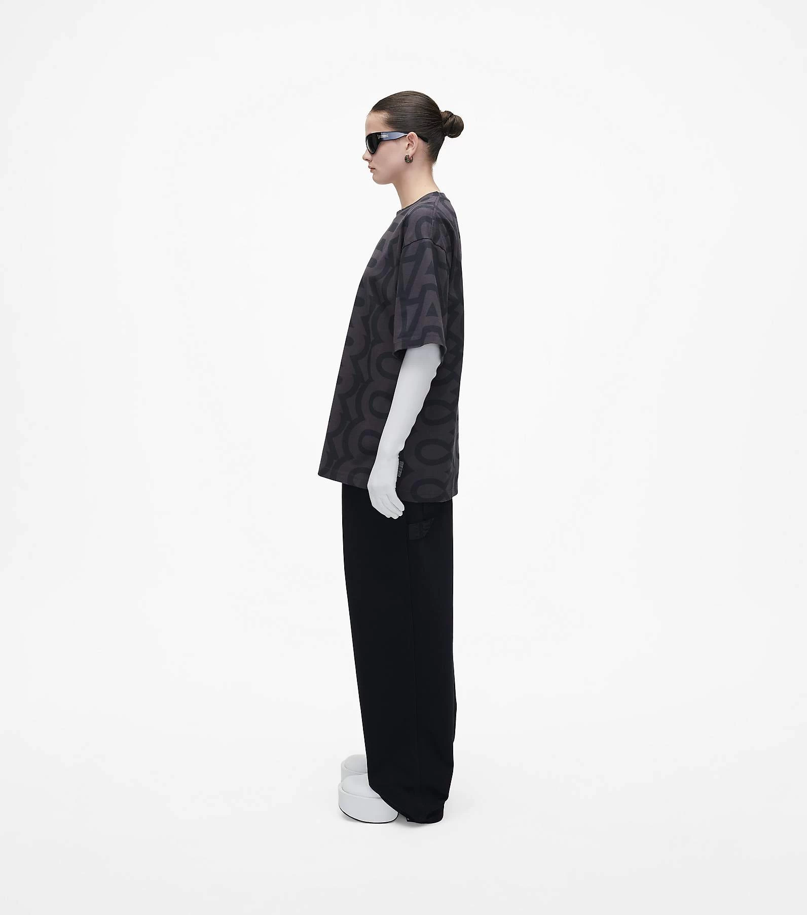 Marc Jacobs The Monogram Big T-Shirt BLACK/CHARCOAL 6 Marc Jacobs The Monogram Big T-Shirt BLACK/CHARCOAL - Image 4