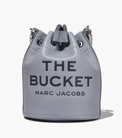 Marc Jacobs The Leather Bucket Bag WOLF GREY -Fashion Store MJI H652L01PF22 050 F8F8F8 1 1 ALT5