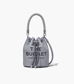 Marc Jacobs The Leather Bucket Bag WOLF GREY -Fashion Store MJI H652L01PF22 050 F8F8F8 1 1 MAIN 1