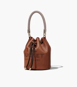 Marc Jacobs The Leather Bucket Bag ARGAN OIL -Fashion Store MJI H652L01PF22 212 F8F8F8 1 1 ALT3