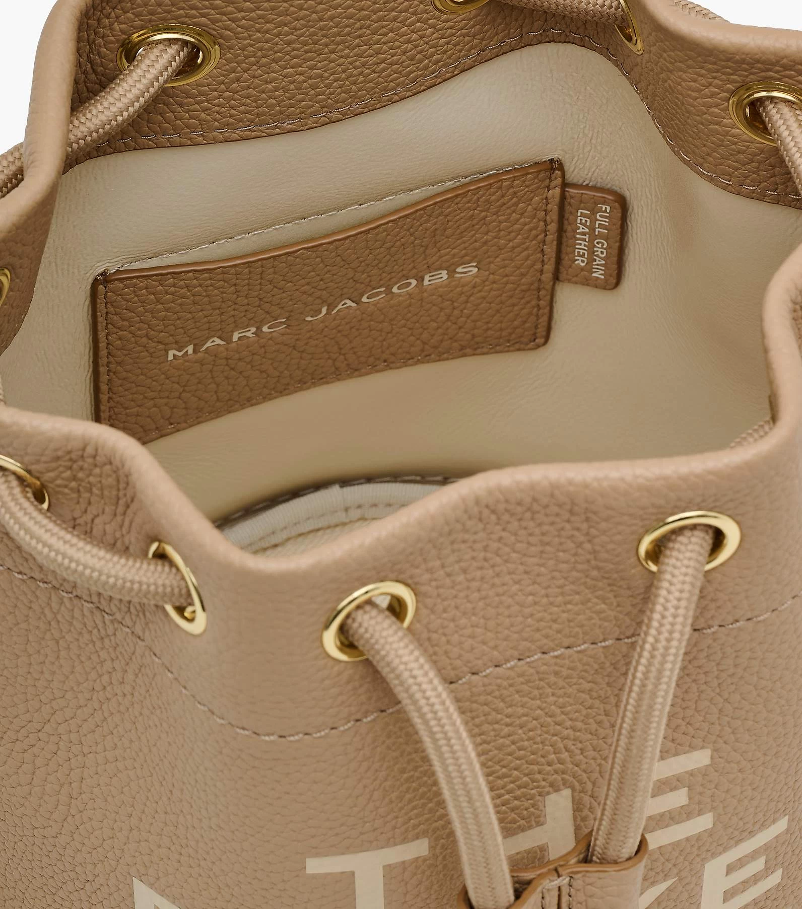 Marc Jacobs The Leather Bucket Bag CAMEL 18 Marc Jacobs The Leather Bucket Bag CAMEL - Image 16