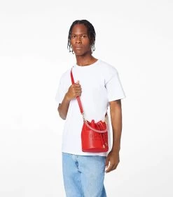 Marc Jacobs The Leather Bucket Bag TRUE RED -Fashion Store MJI H652L01PF22 617 F8F8F8 1 1 ALT7