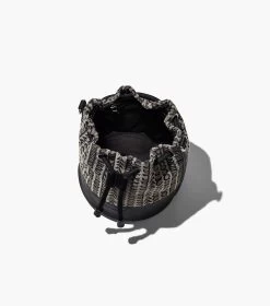 Marc Jacobs The Monogram Bucket Bag BEIGE MULTI 16 Marc Jacobs The Monogram Bucket Bag BEIGE MULTI -Fashion Store MJI H653M06PF22 261 F8F8F8 1 1 ALT5