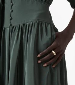 Marc Jacobs The Scallop Medallion Ring CREAM/GOLD -Fashion Store MJI J402MT3RE21 108 F8F8F8 1 1 ALT1