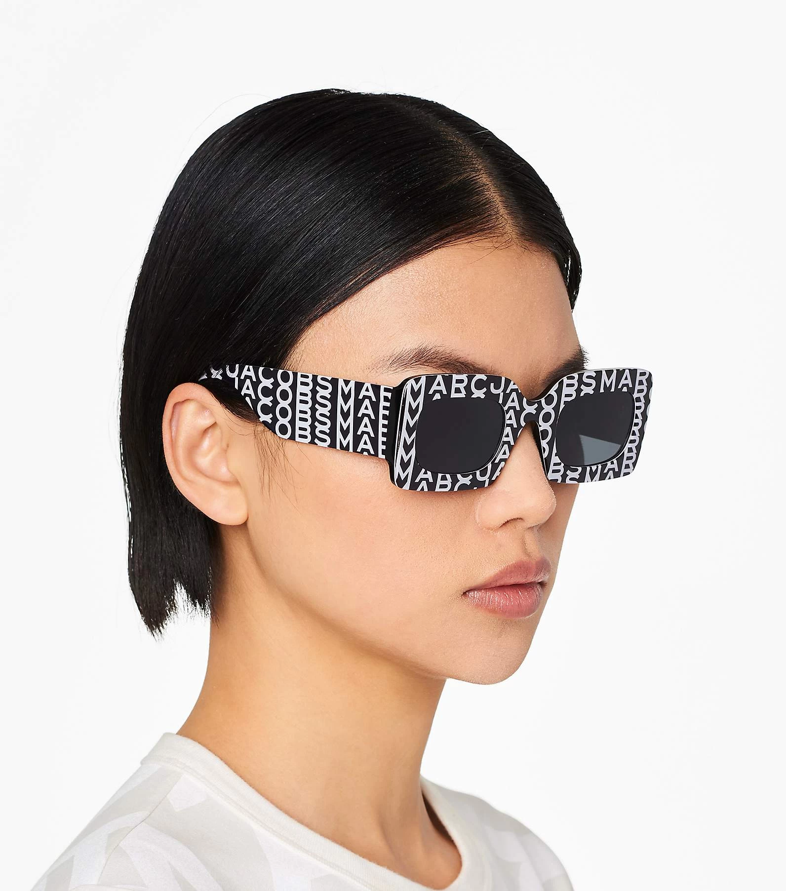 Marc Jacobs The Monogram Rectangular Sunglasses BLACK/WHITE 5 Marc Jacobs The Monogram Rectangular Sunglasses BLACK/WHITE - Image 3