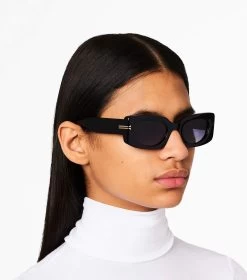 Marc Jacobs Icon Rectangular Sunglasses BLACK -Fashion Store MJI M8000833 001 F8F8F8 1 1 ALT1