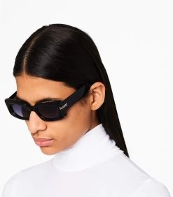 Marc Jacobs Icon Rectangular Sunglasses BLACK -Fashion Store MJI M8000833 001 F8F8F8 1 1 ALT3