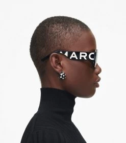 The Marc Jacobs Square Sunglasses BLACK/WHITE -Fashion Store MJI M8000847 005 F8F8F8 1 1 ALT2