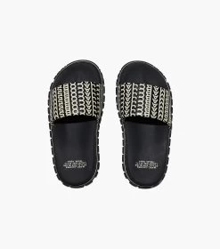Marc Jacobs The Monogram Slide BLACK/WHITE -Fashion Store MJI M9002401 005 F8F8F8 1 1 ALT4