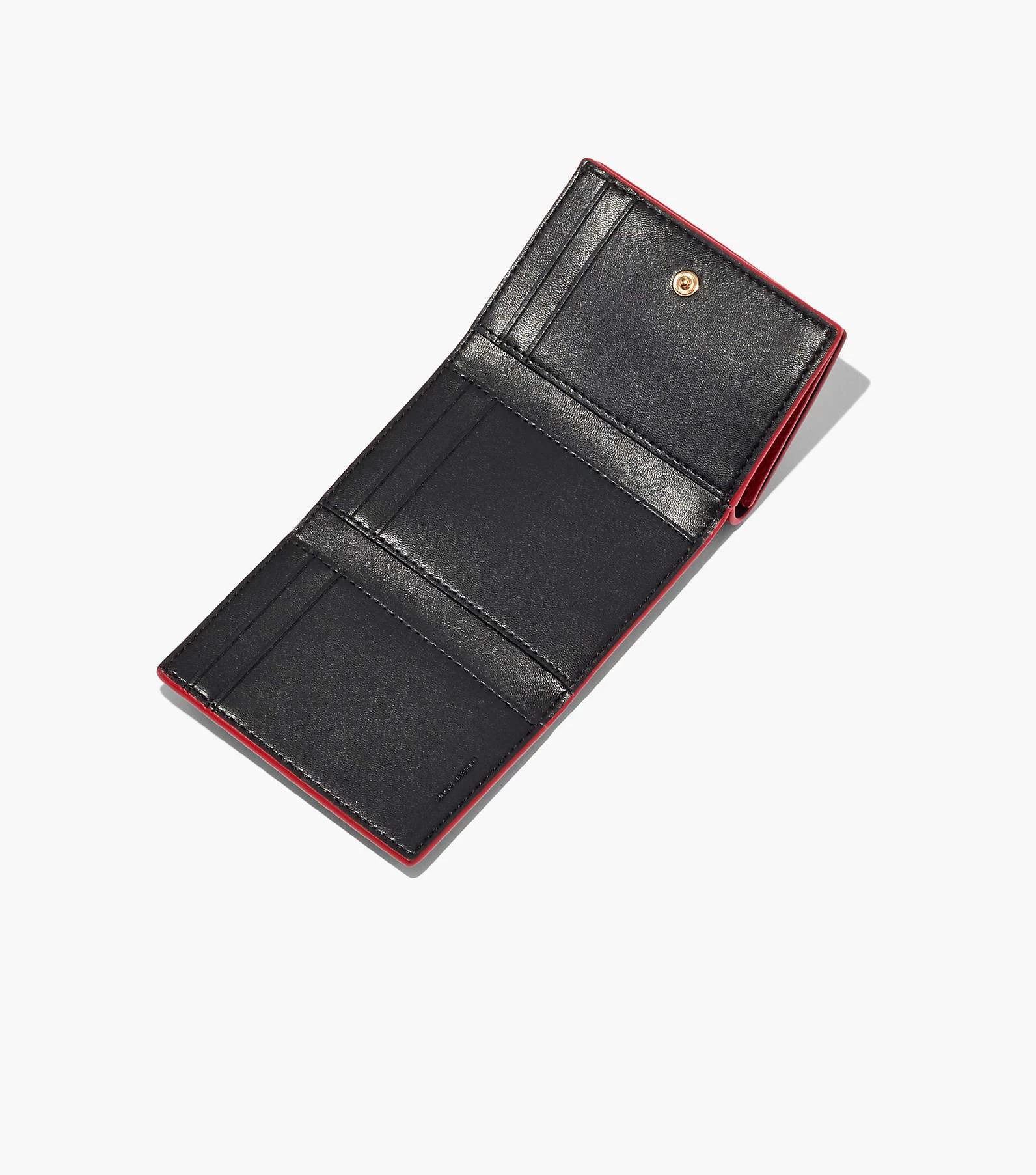 Marc Jacobs The Leather Medium Trifold Wallet TRUE RED 9 Marc Jacobs The Leather Medium Trifold Wallet TRUE RED - Image 7