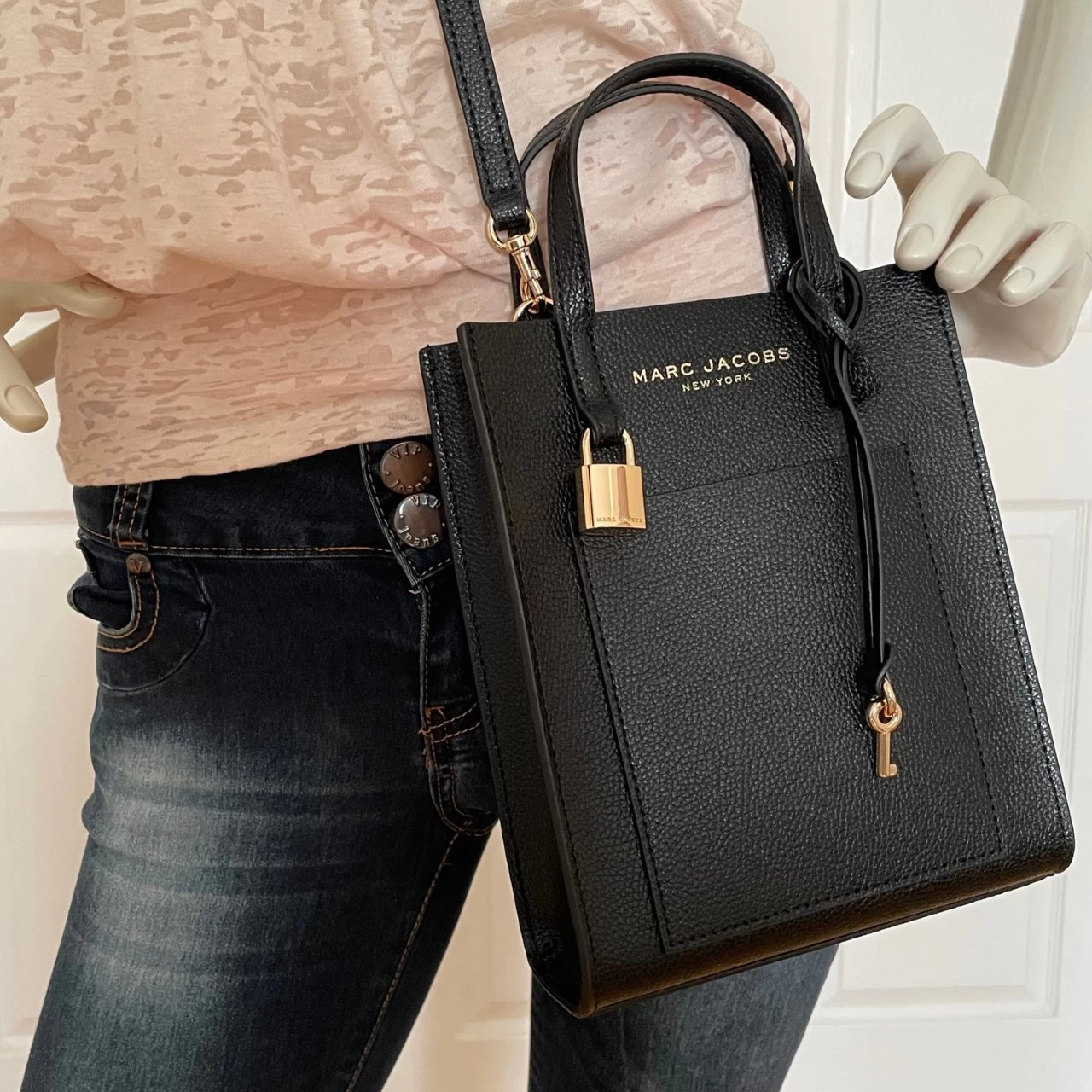 MARC JACOBS | Unisex Faux Fur 2WAY Plain PVC Clothing Small Shoulder Bag 16 MARC JACOBS | Unisex Faux Fur 2WAY Plain PVC Clothing Small Shoulder Bag - Image 14