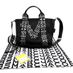 MARC JACOBS | Casual Style Canvas A4 2WAY Crossbody Logo Totes 14 MARC JACOBS | Casual Style Canvas A4 2WAY Crossbody Logo Totes -Fashion Store org 1352
