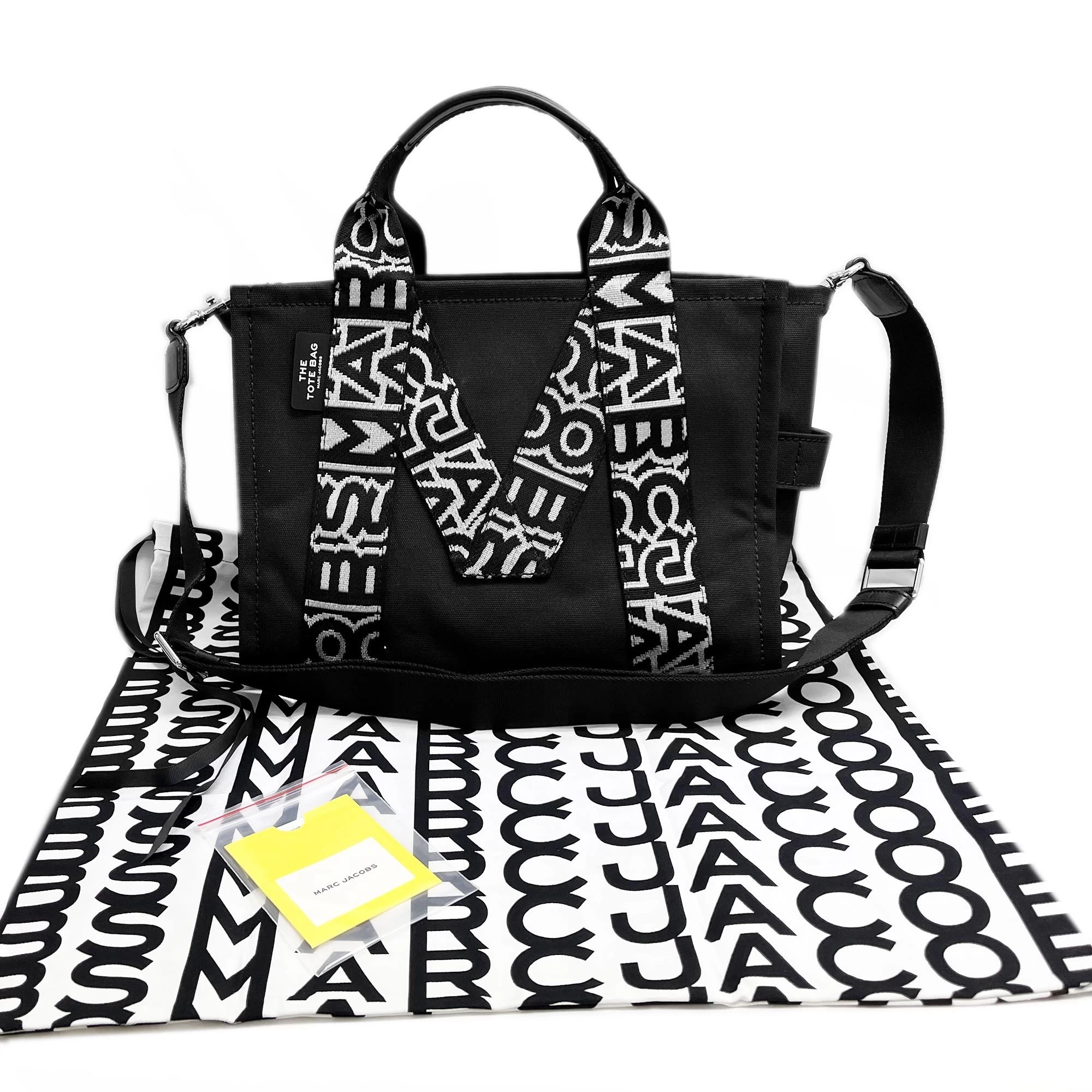 MARC JACOBS | Casual Style Canvas A4 2WAY Crossbody Logo Totes 8 MARC JACOBS | Casual Style Canvas A4 2WAY Crossbody Logo Totes - Image 6