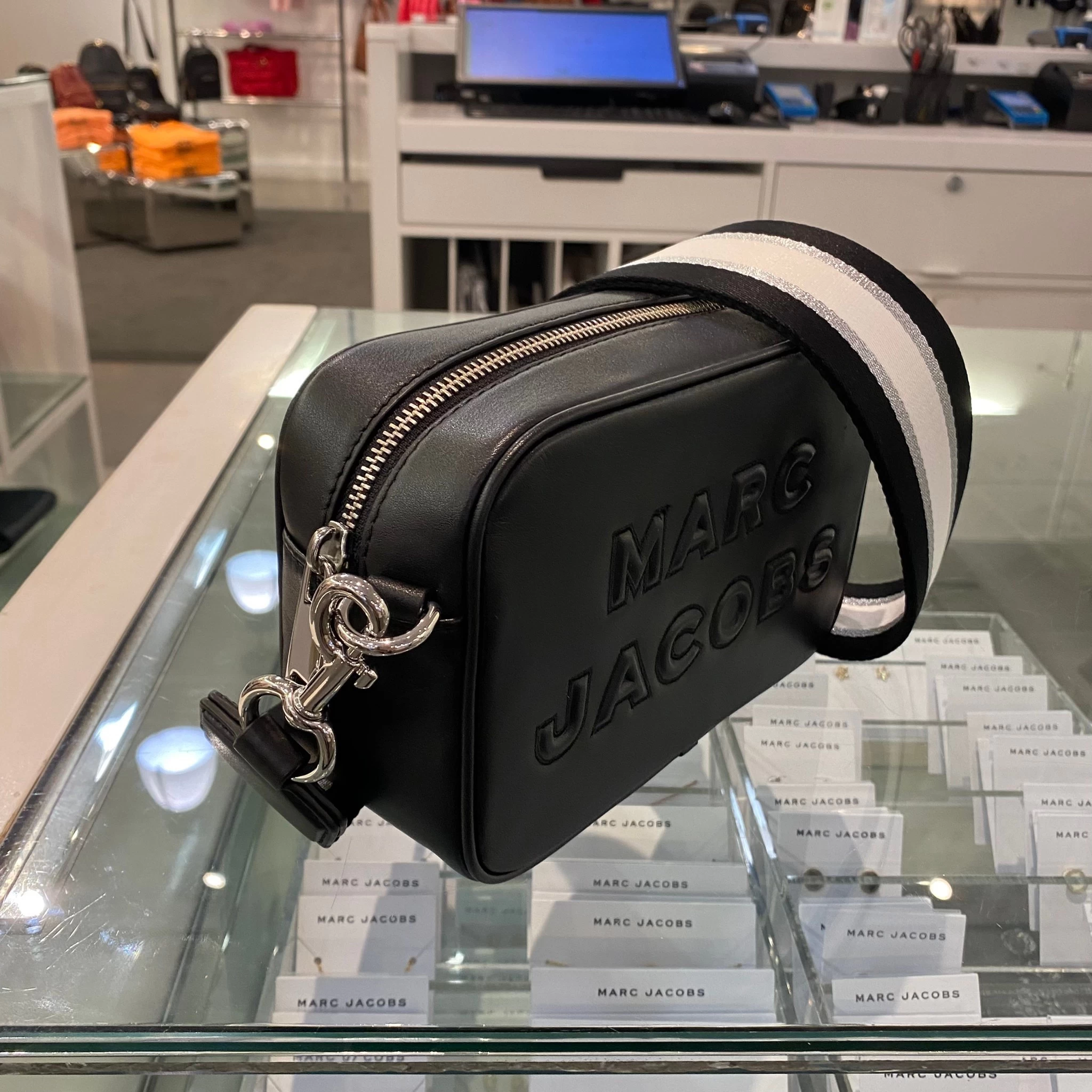 MARC JACOBS | Unisex 2WAY Plain Leather Logo Outlet 17 MARC JACOBS | Unisex 2WAY Plain Leather Logo Outlet - Image 15