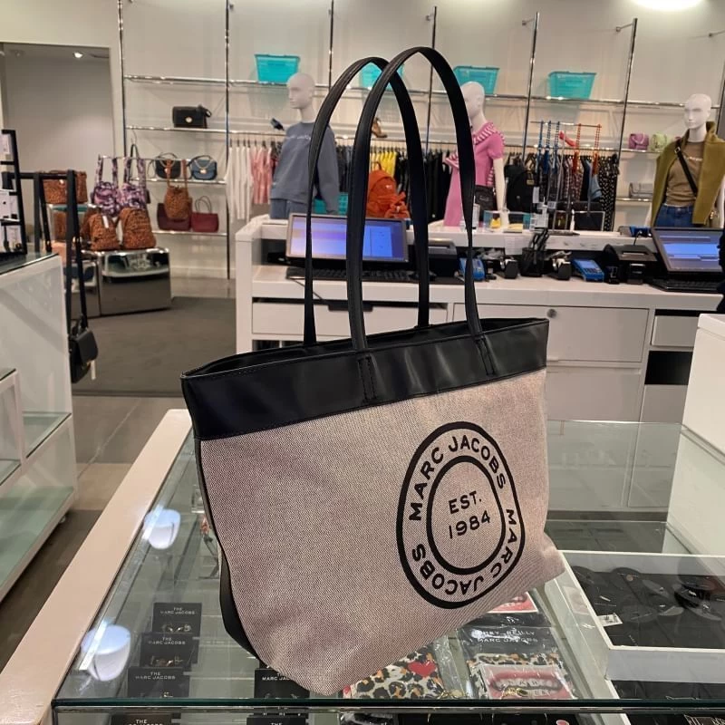 MARC JACOBS | Unisex Canvas Faux Fur A4 Plain PVC Clothing Logo Outlet 4 MARC JACOBS | Unisex Canvas Faux Fur A4 Plain PVC Clothing Logo Outlet - Image 2