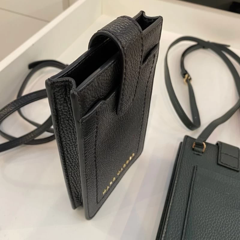 MARC JACOBS | Unisex Street Style Plain Leather IPhone 8 IPhone 8 Plus 15 MARC JACOBS | Unisex Street Style Plain Leather IPhone 8 IPhone 8 Plus - Image 13