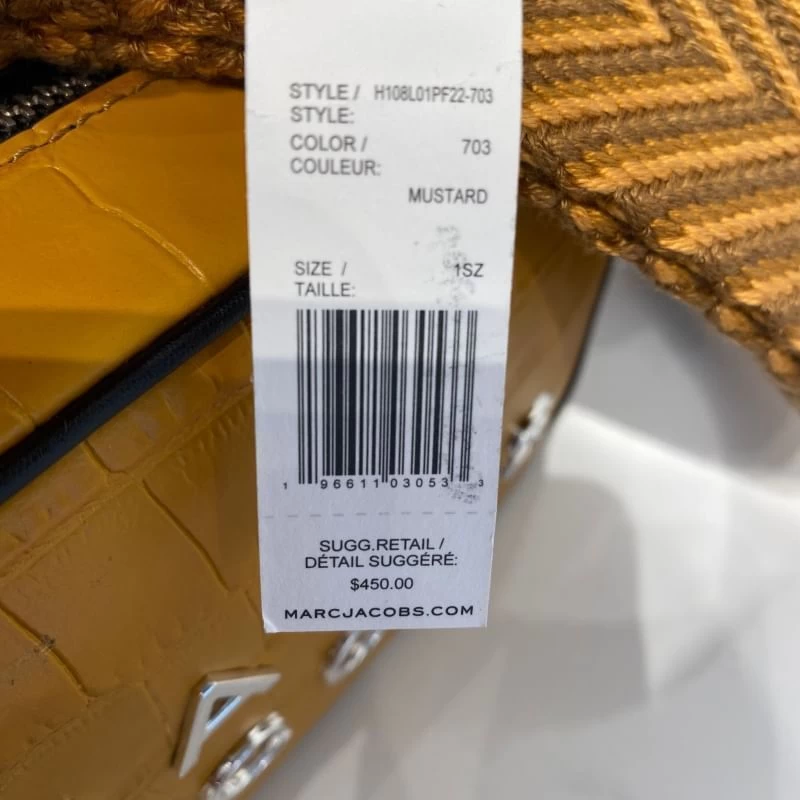 MARC JACOBS | Unisex Faux Fur Street Style 2WAY PVC Clothing 6 MARC JACOBS | Unisex Faux Fur Street Style 2WAY PVC Clothing - Image 4