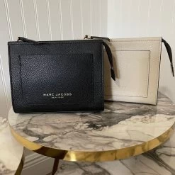 MARC JACOBS | Unisex Plain Logo Outlet Clutches