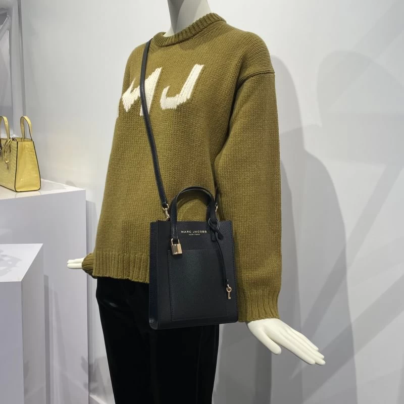 MARC JACOBS | Unisex Faux Fur 2WAY Plain Totes 8 MARC JACOBS | Unisex Faux Fur 2WAY Plain Totes - Image 6