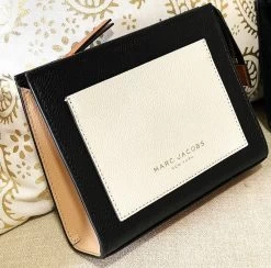 MARC JACOBS | Unisex Plain Logo Clutches