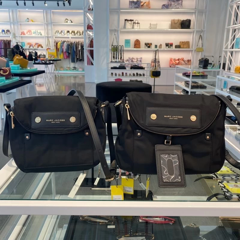 MARC JACOBS | Unisex Plain Logo Messenger & Shoulder Bags 10 MARC JACOBS | Unisex Plain Logo Messenger & Shoulder Bags - Image 8