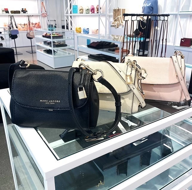 MARC JACOBS | Unisex 2WAY Leather Logo Messenger & Shoulder Bags 10 MARC JACOBS | Unisex 2WAY Leather Logo Messenger & Shoulder Bags - Image 8