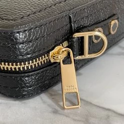 MARC JACOBS | Unisex 2WAY Plain Leather Crossbody Bag Small Shoulder Bag 27 MARC JACOBS | Unisex 2WAY Plain Leather Crossbody Bag Small Shoulder Bag -Fashion Store org 765