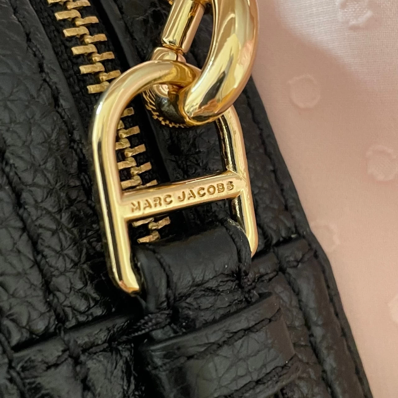 MARC JACOBS | Unisex 2WAY Plain Leather Crossbody Bag Small Shoulder Bag 12 MARC JACOBS | Unisex 2WAY Plain Leather Crossbody Bag Small Shoulder Bag - Image 10