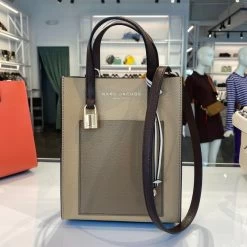 MARC JACOBS | Unisex Faux Fur 2WAY Plain Small Shoulder Bag Logo